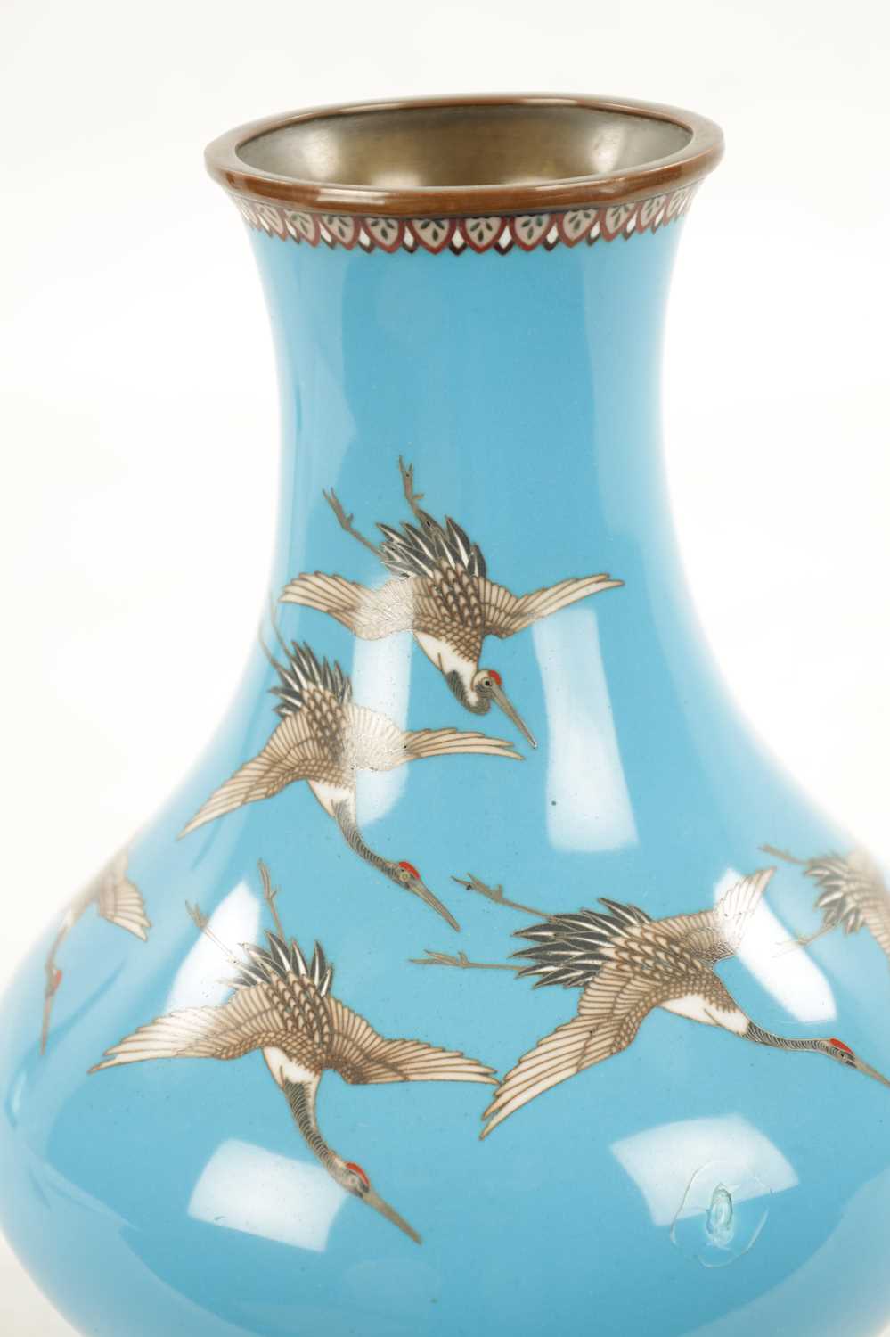 A JAPANESE MEIJI PERIOD CLOISONNE VASE - Image 2 of 10