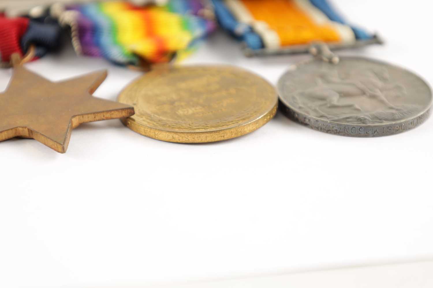 A GROUP OF SIX WW1 AND WW2 WAR MEDALS - Image 8 of 9