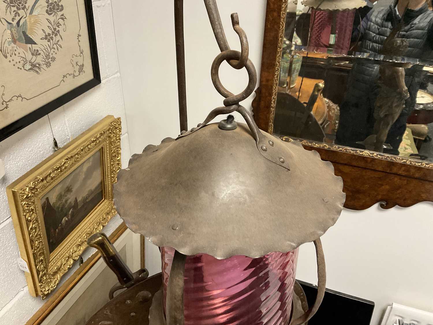 A STYLISH ARTS AND CRAFTS PLANISHED COPPER AND STEEL ADJUSTABLE STANDARD LAMP - Image 11 of 14