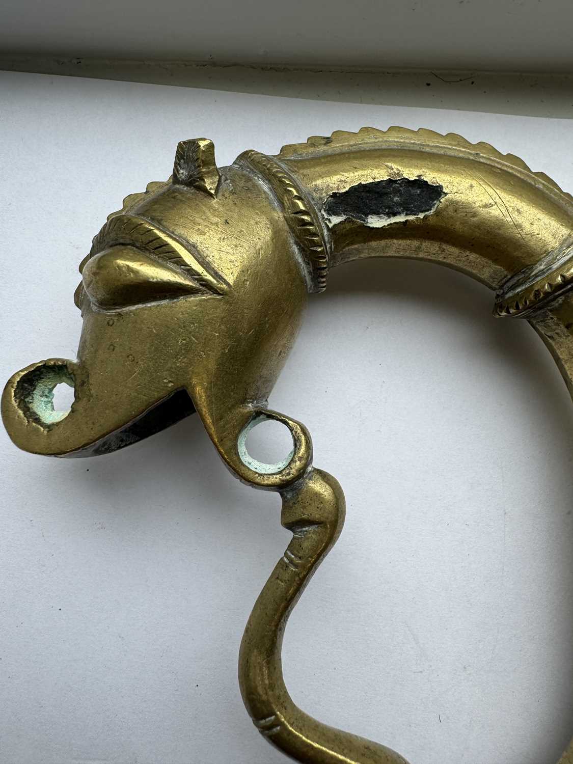 A 19TH CENTURY INDIAN RAJPUT BRONZE SWORD HILT - Image 12 of 12