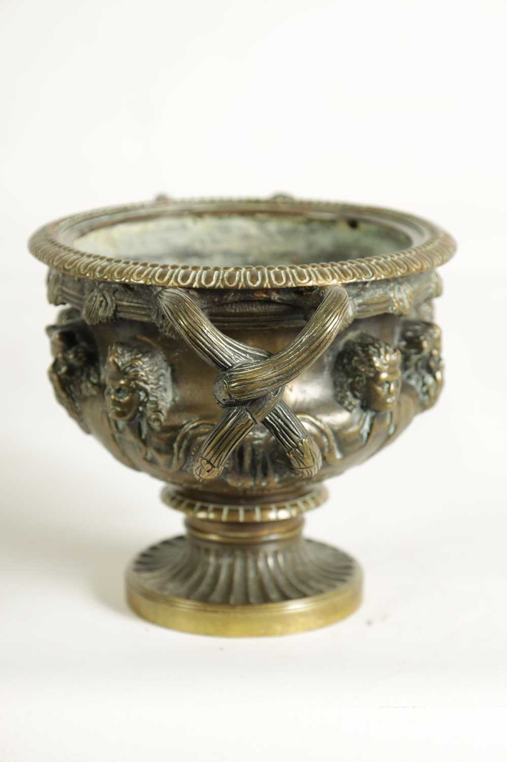 A 19TH-CENTURY CAST BRONZE PEDESTAL BOWL MODELLED ON THE WARWICK VASE - Image 7 of 9