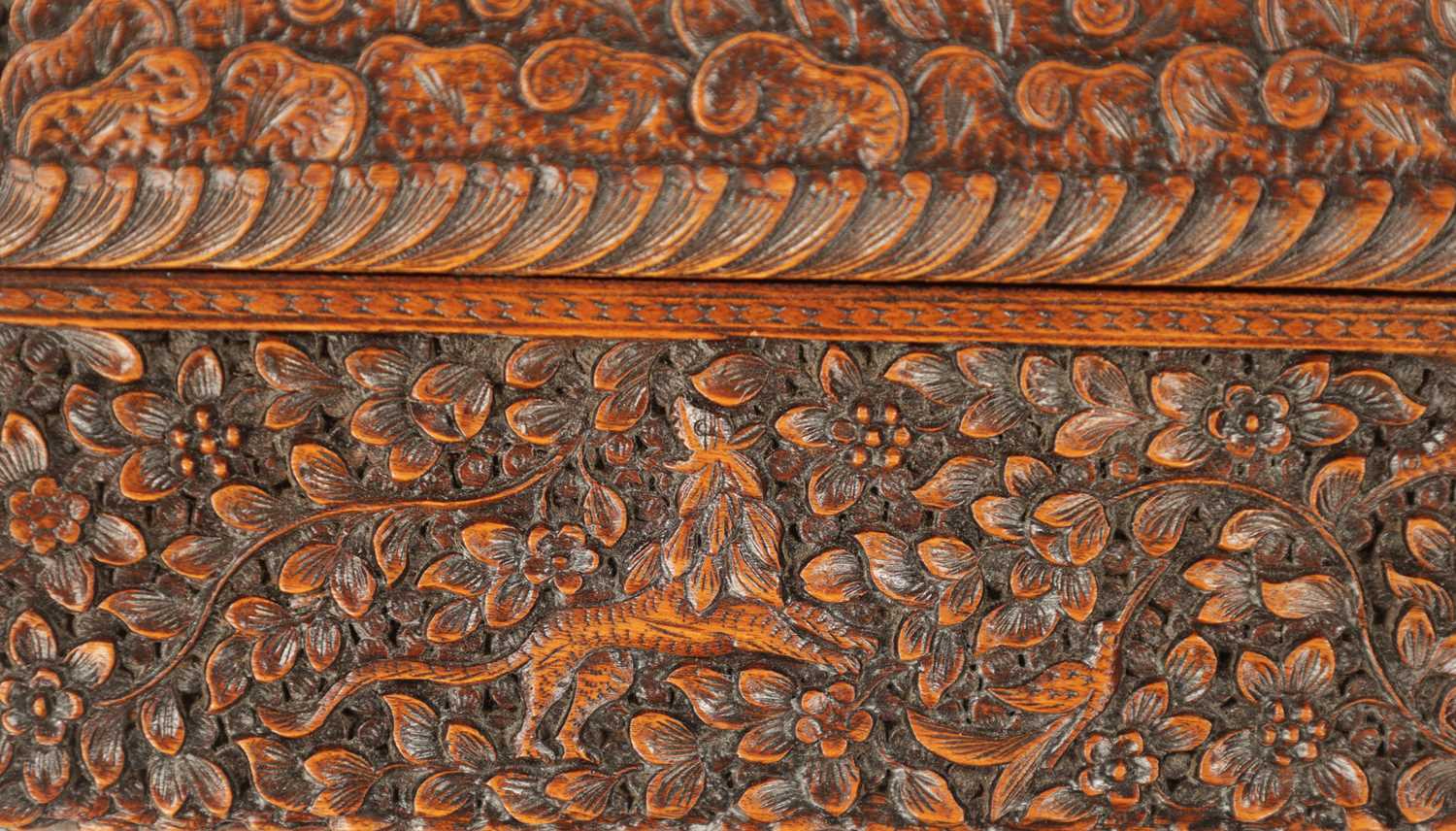 A 19TH CENTURY INDIAN CARVED HARDWOOD SEWING BOX - Image 4 of 14