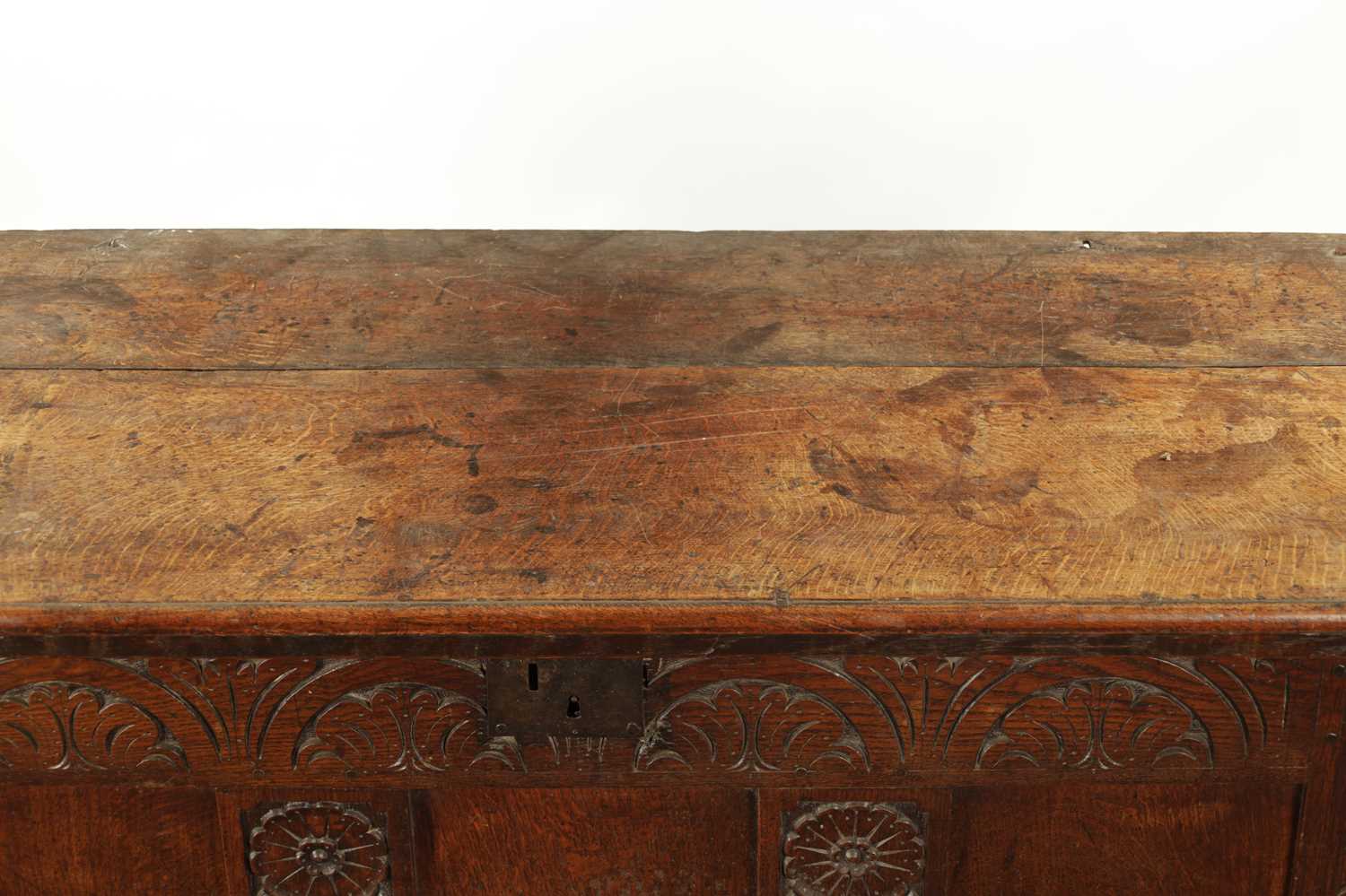 A LATE 17TH CENTURY CARVED OAK THREE PANELLED COFFER - Image 4 of 8