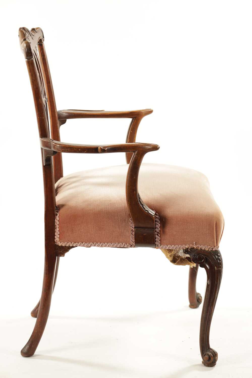 AN 18TH CENTURY CARVED MAHOGANY CHIPPENDALE STYLE OPEN ARMCHAIR - Image 9 of 10