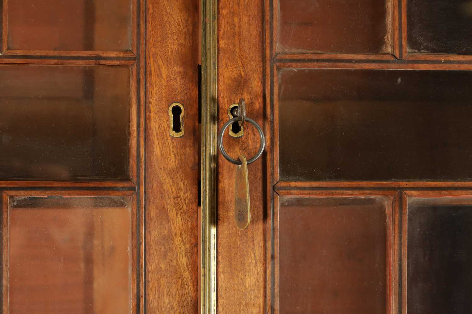 A FINE REGENCY MAHOGANY SECRETAIRE BOOKCASE IN THE MANNER OF GEORGE SMITH - Image 5 of 23