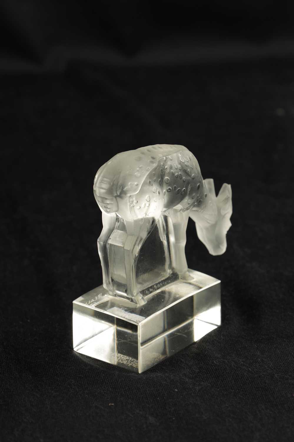 A LALIQUE CLEAR GLASS PAPERWEIGHT OF A DEER - Image 4 of 5