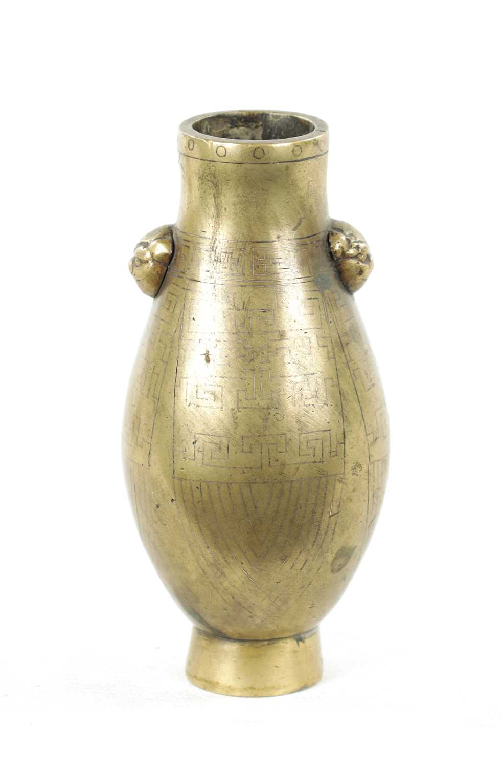 AN 18TH / 19TH CENTURY MINIATURE CHINESE BRONZE VASE