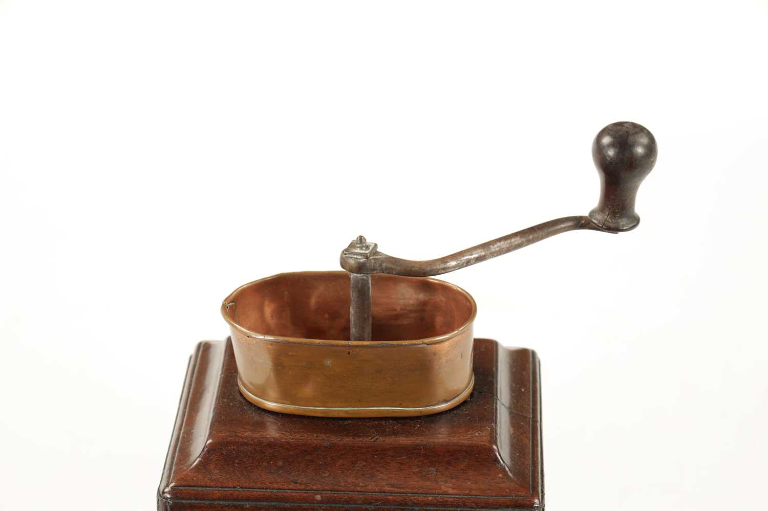 AN 18TH CENTURY MAHOGANY COFFEE GRINDER - Image 2 of 7