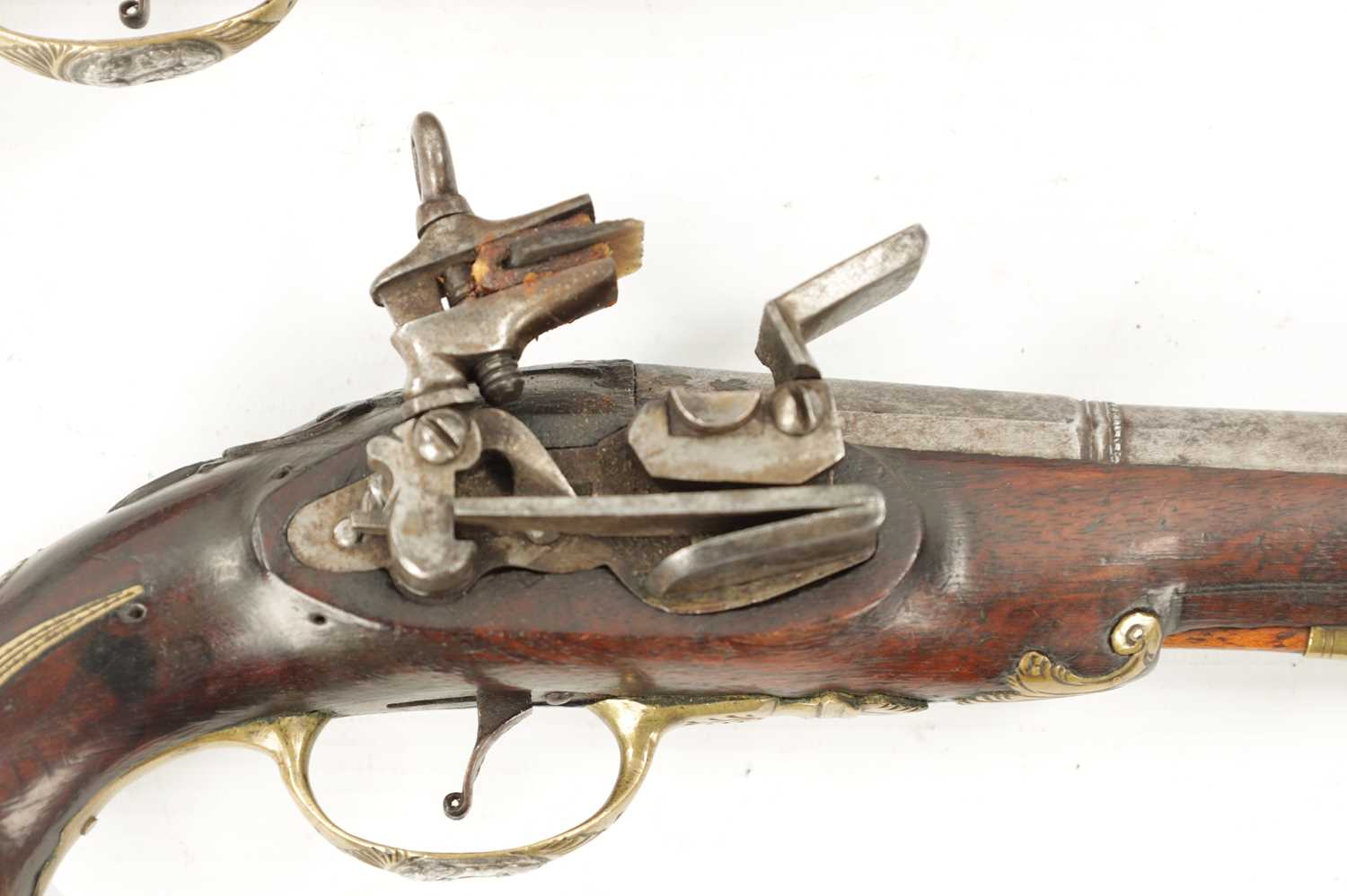 A PAIR OF 18TH CENTURY BRASS MOUNTED SPANISH FLINTLOCK PISTOLS - Image 3 of 9