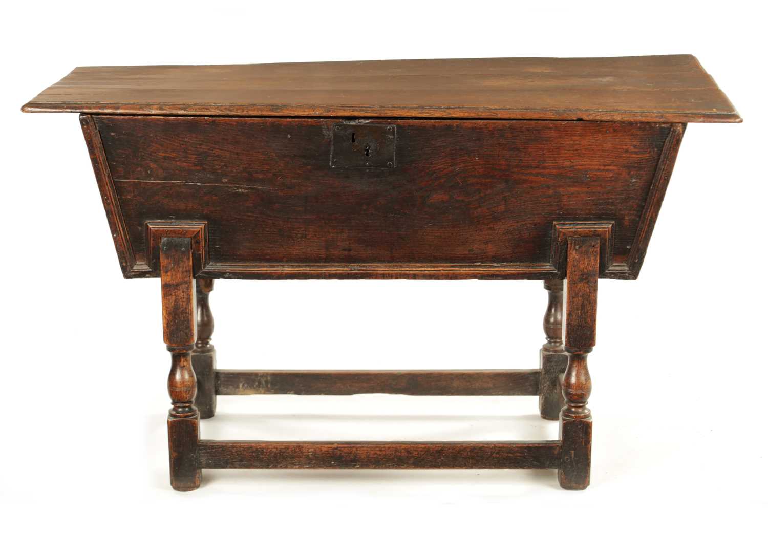 AN EARLY 18TH CENTURY ELM AND OAK DOUGH BIN