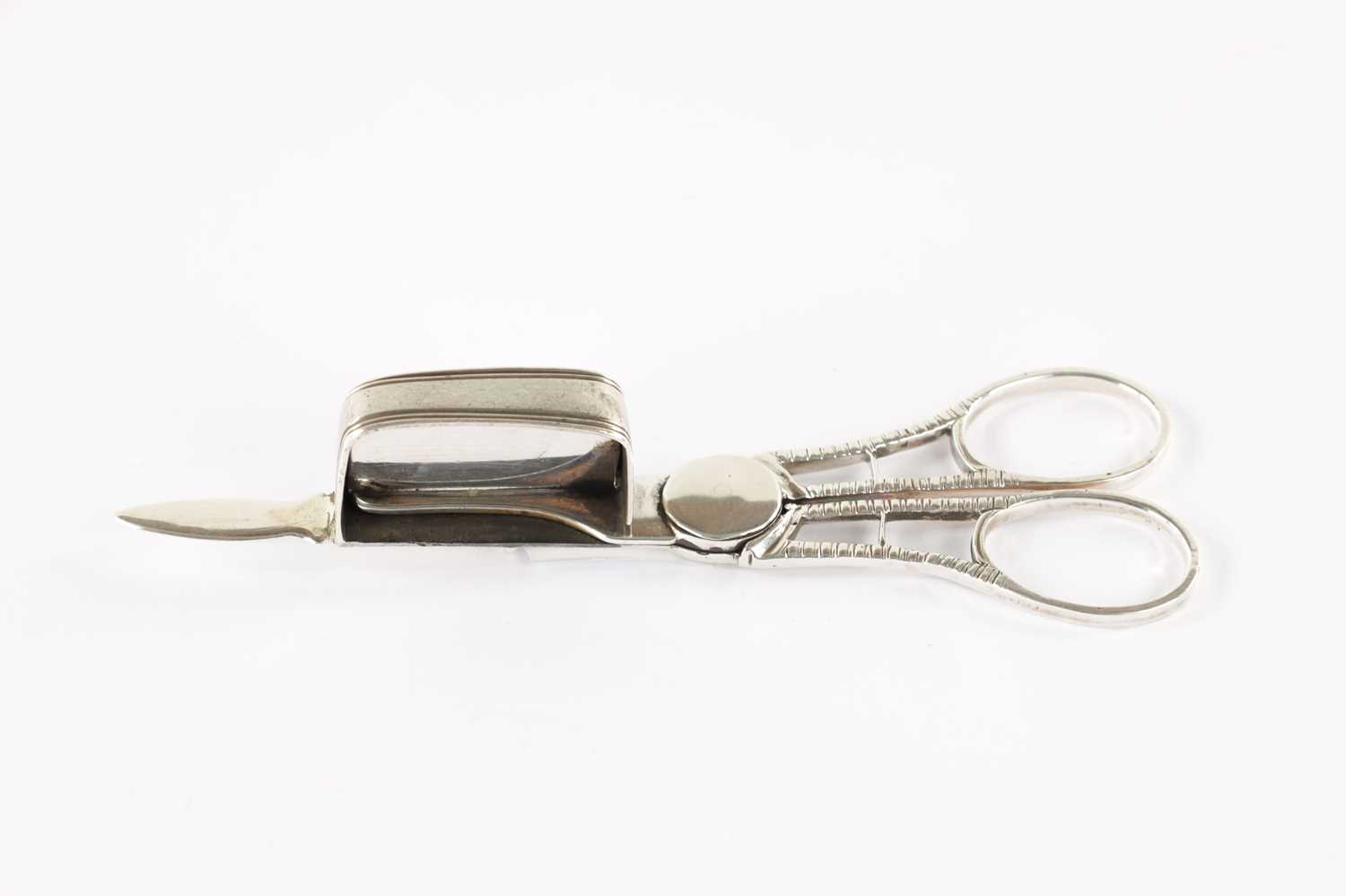 A PAIR OF GEORGE III SILVER CANDLE SNUFFERS - Image 2 of 6