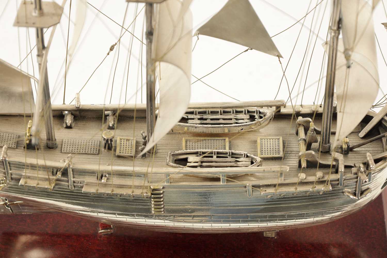 A 20TH CENTURY SILVER MODEL OF THE FAMOUS HMS BOUNTY SHIP - Image 6 of 11