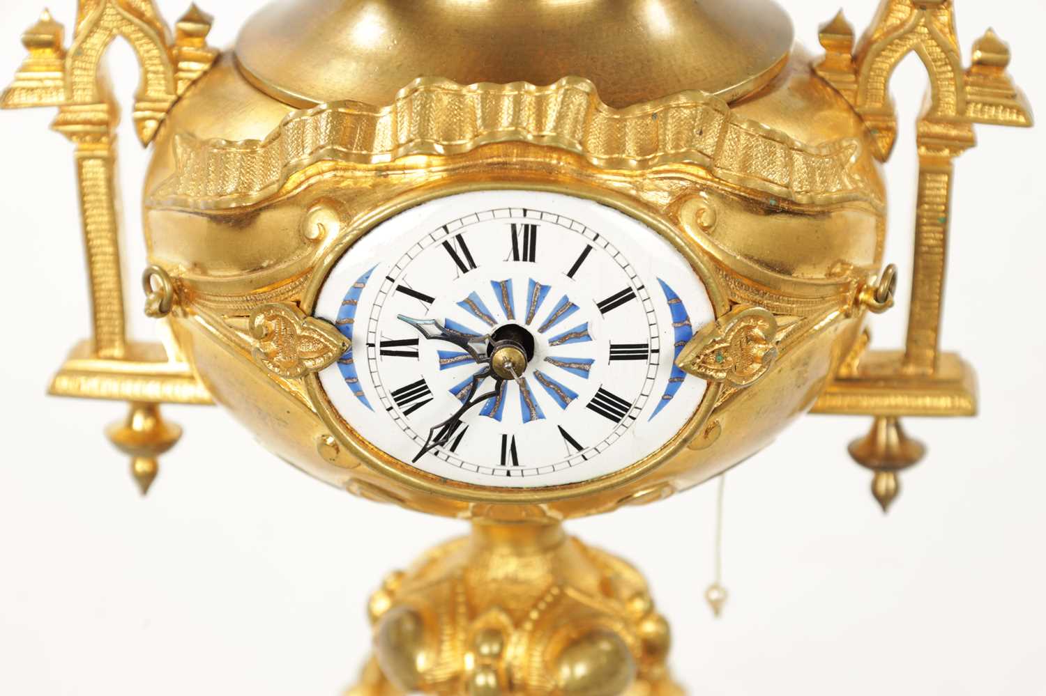 A LATE 19TH CENTURY FRENCH ORMOLU AND PORCELAIN PANELLED MANTEL CLOCK - Image 2 of 9