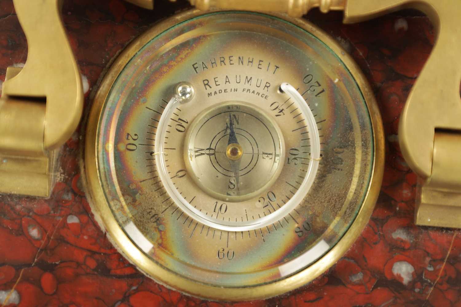 A 19TH CENTURY FRENCH GILT BRASS AND ROUGE MARBLE MANTEL CLOCK - Image 3 of 8