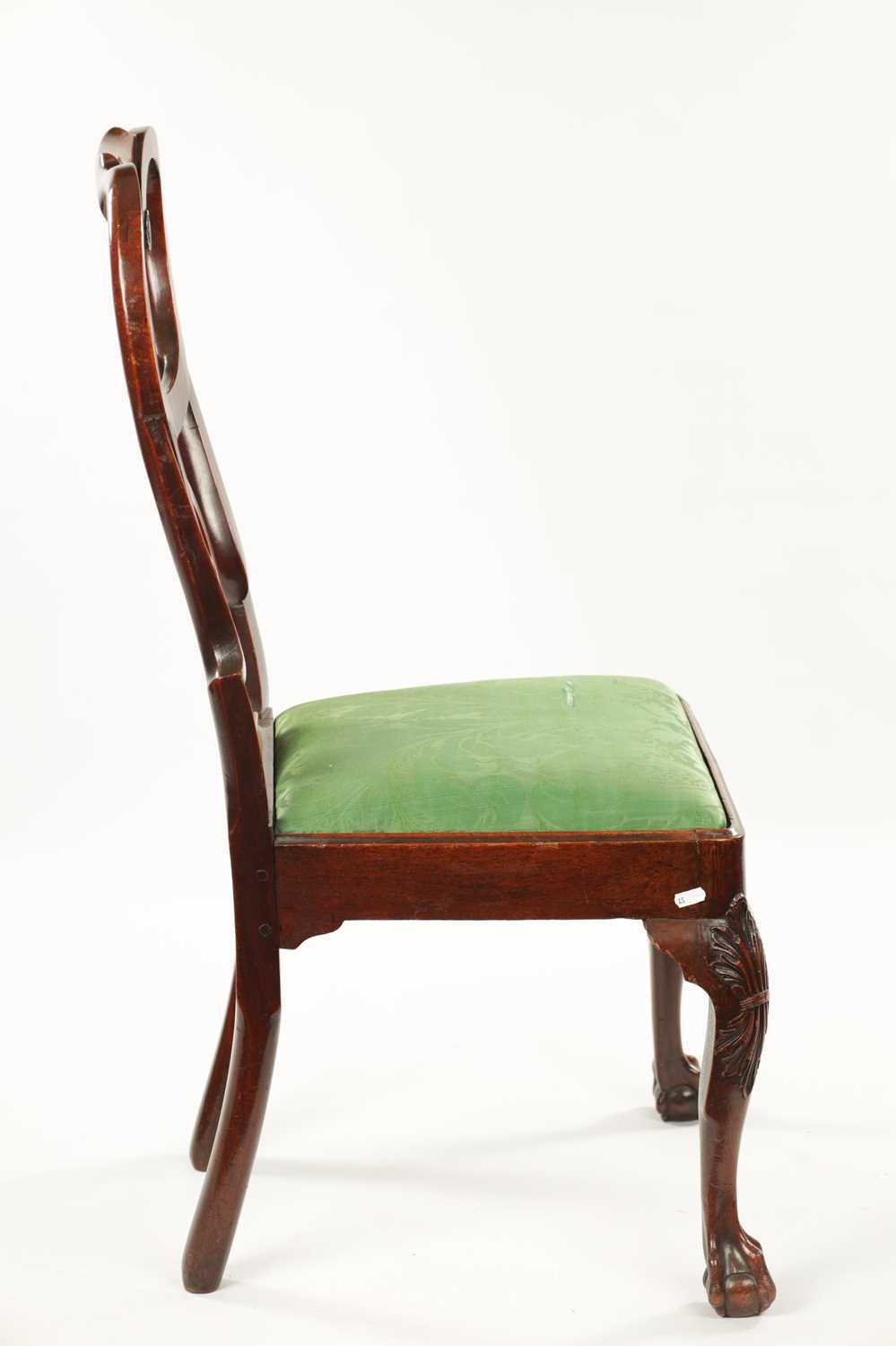 A MID 18TH CENTURY WALNUT SIDE CHAIR IN THE MANNER OF ROBERT MAINWARING - Image 8 of 9
