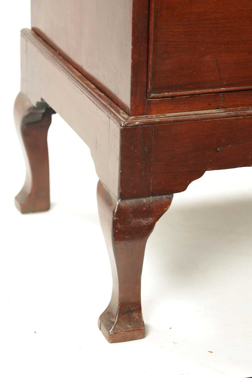 AN UNUSUAL AND RARE EARLY 18TH CENTURY RED WALNUT CHEST ON STAND POSSIBLY AMERICAN - Image 6 of 7