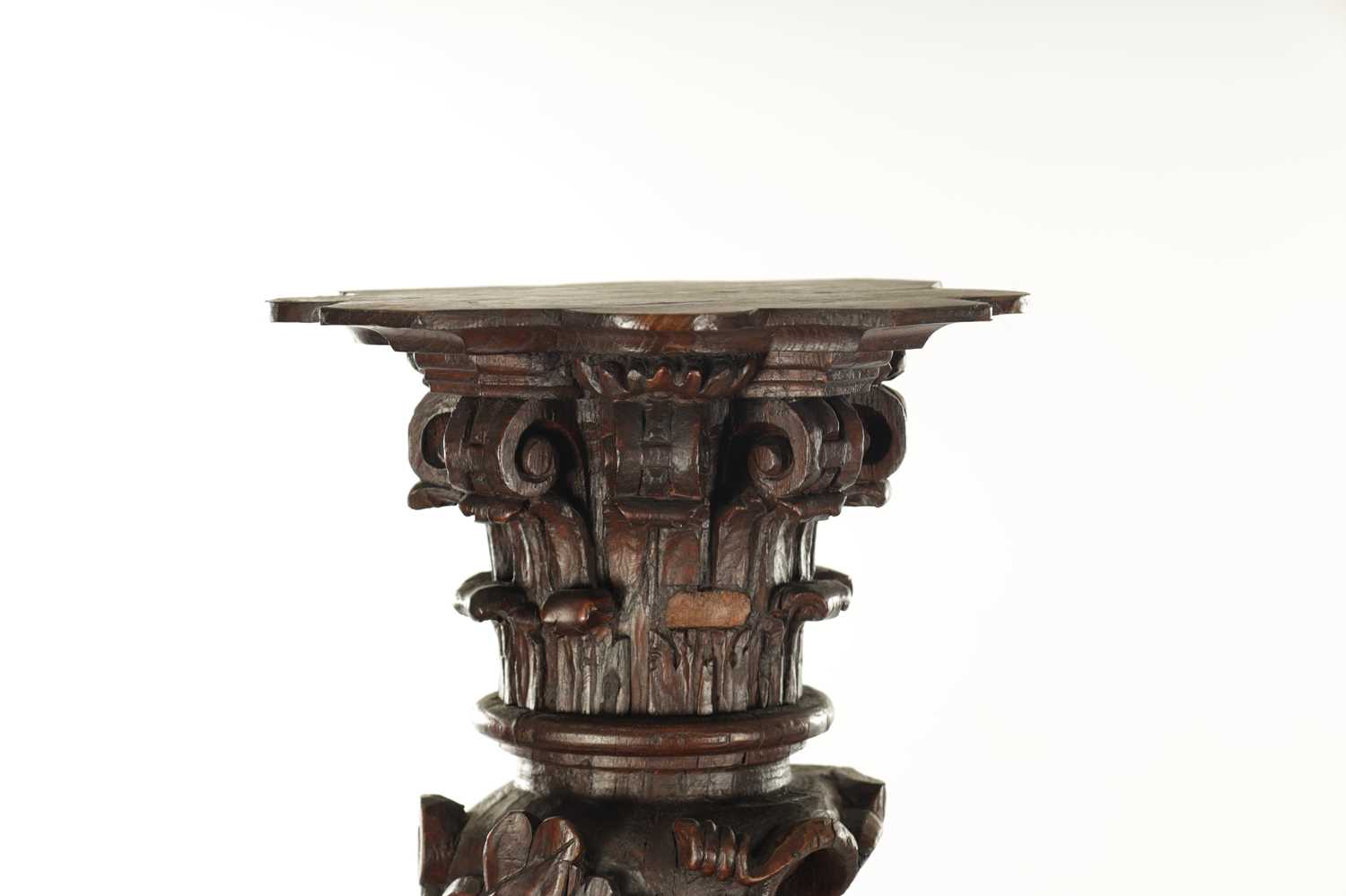 A PAIR OF LARGE 18TH / 19TH CENTURY CARVED WALNUT BARLEY TWIST COLUMNS - Image 6 of 8