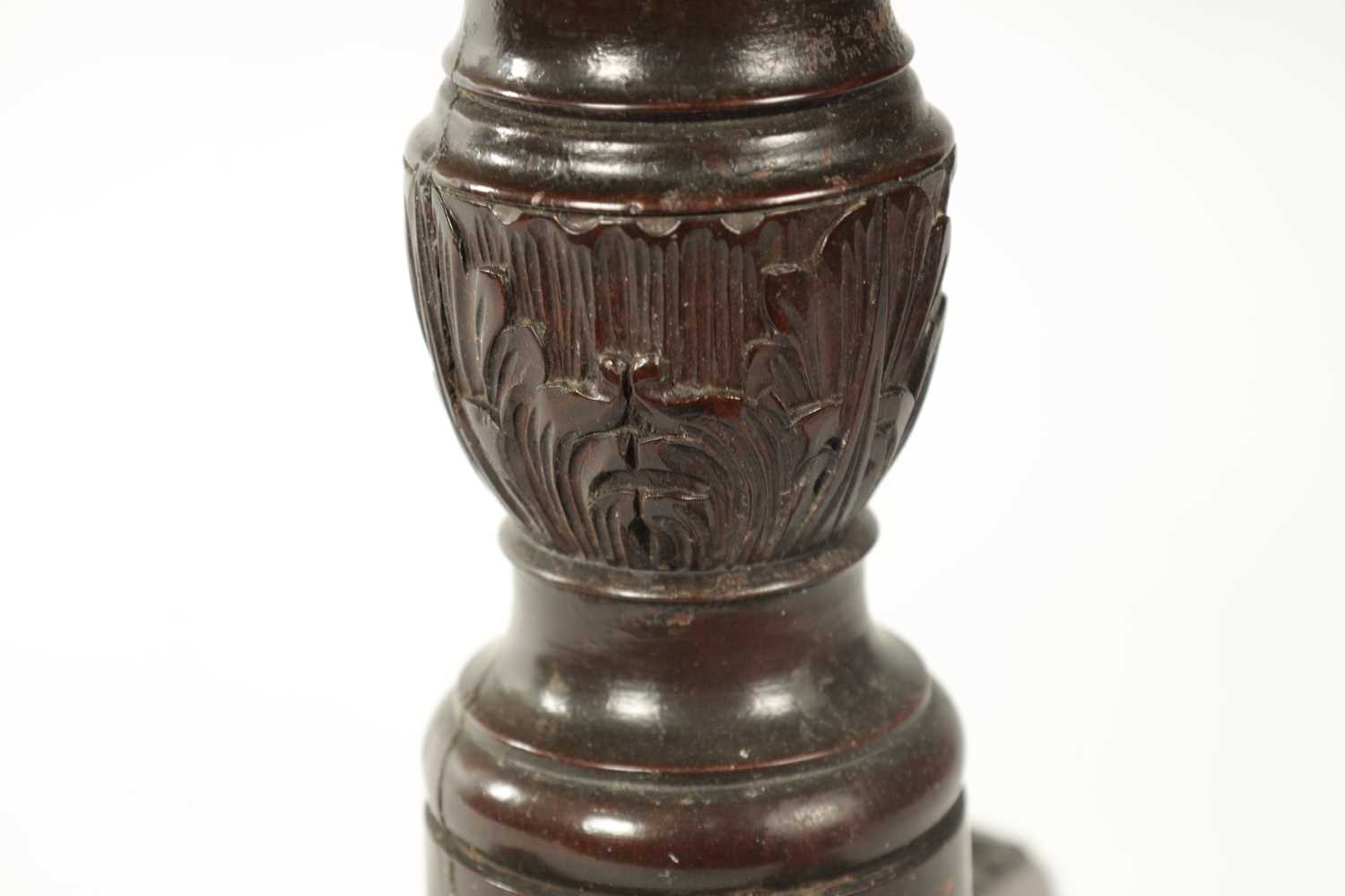 A 19TH CENTURY MAHOGANY TRIPOD TABLE IN THE GEORGE II STYLE - Image 8 of 9