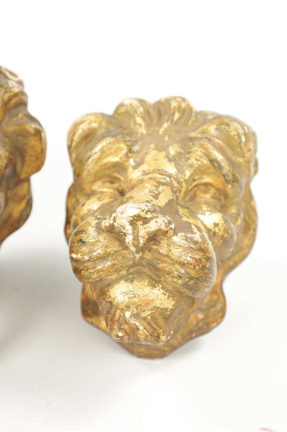 A SET OF FOUR REGENCY CARVED GILTWOOD LION'S HEADS - Image 7 of 9