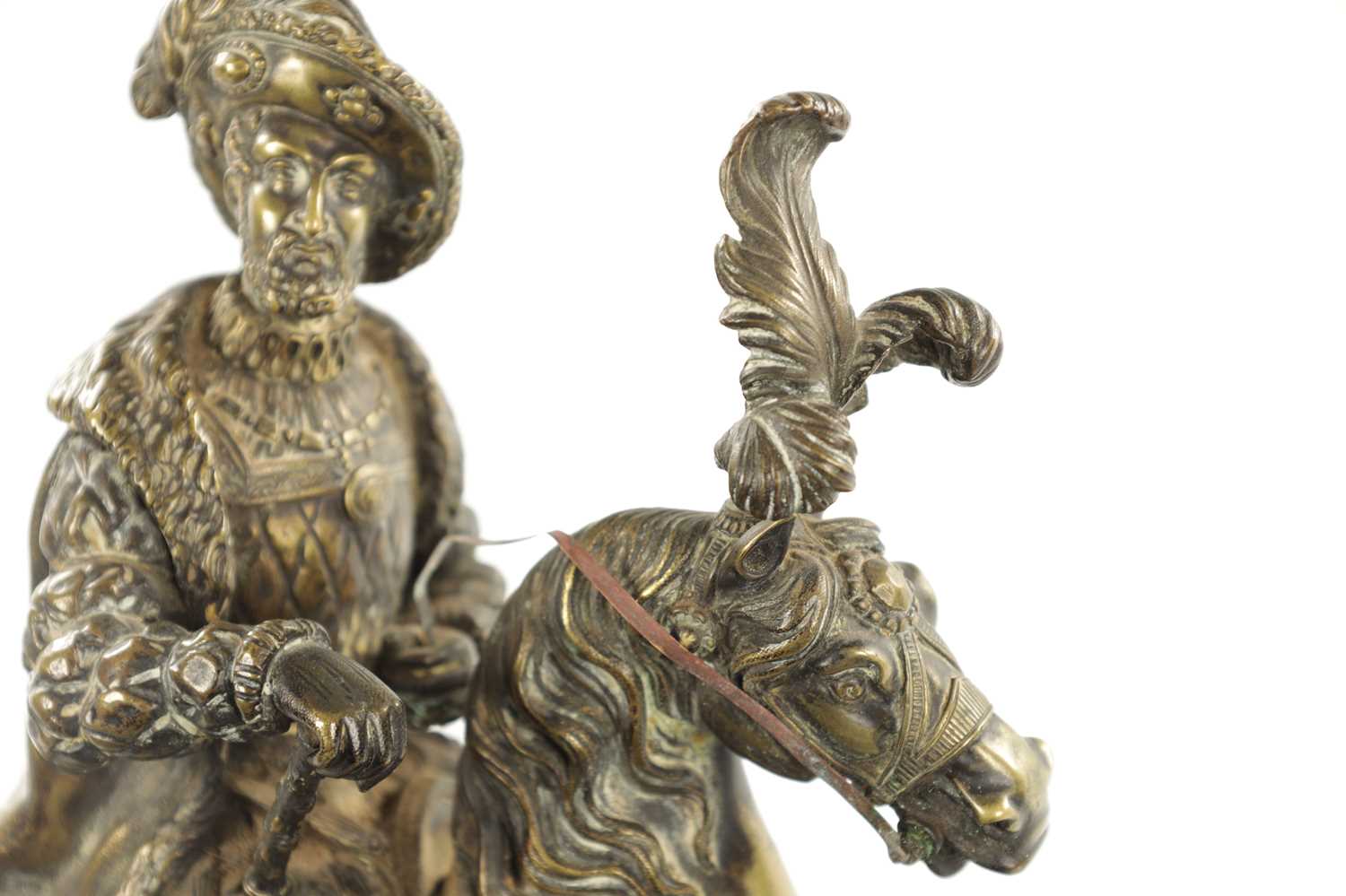 A 19TH CENTURY FRENCH BRONZE SCULPTURE OF FRANCOIS I ON HORSEBACK - Image 5 of 7