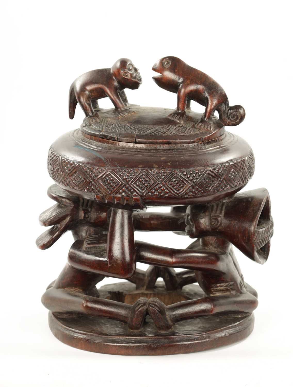 A CARVED HARDWOOD LUBA DUAL DIVINATION LIDDED CUP