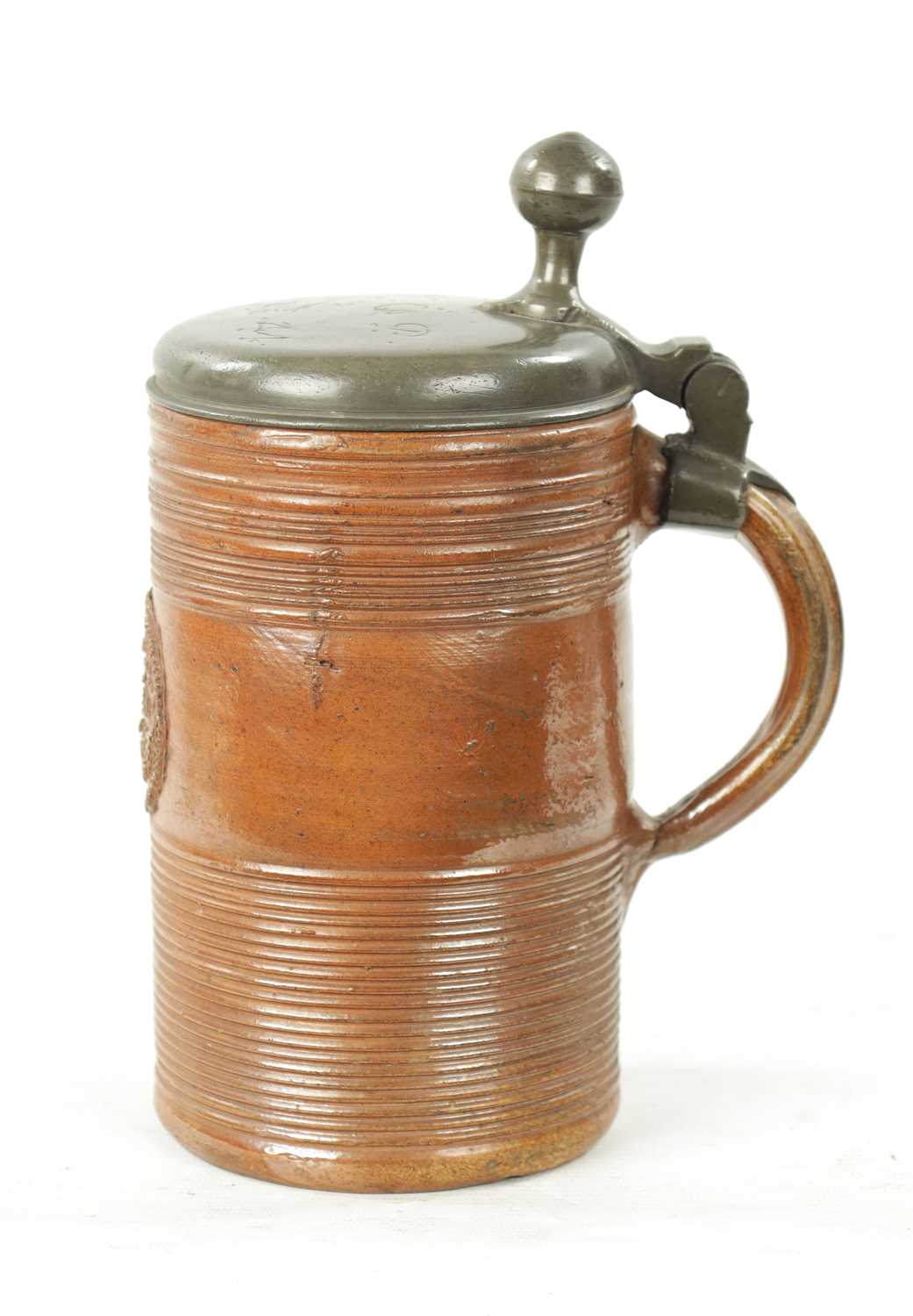 AN EARLY 18TH CENTURY PILSENER EUROPEAN ALE JUG