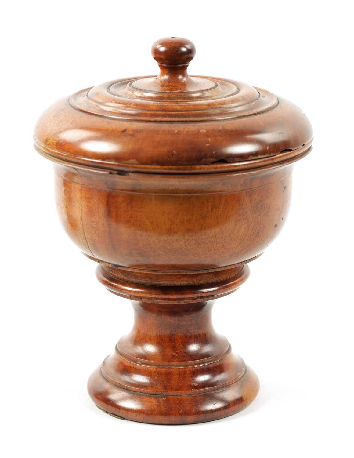 A 19TH CENTURY TREENWARE TURNED WALNUT CUP AND COVER OF LARGE SIZE