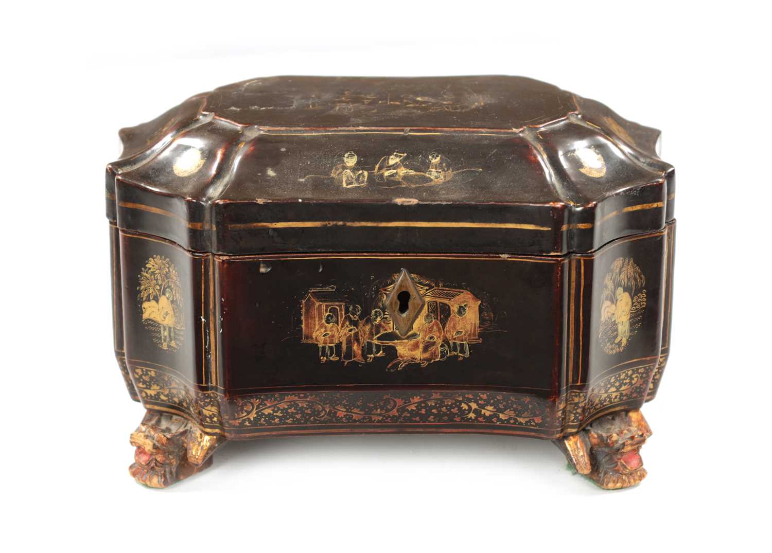 A 19TH CENTURY CHINESE EXPORT CHINOISERIE TEA CADDY