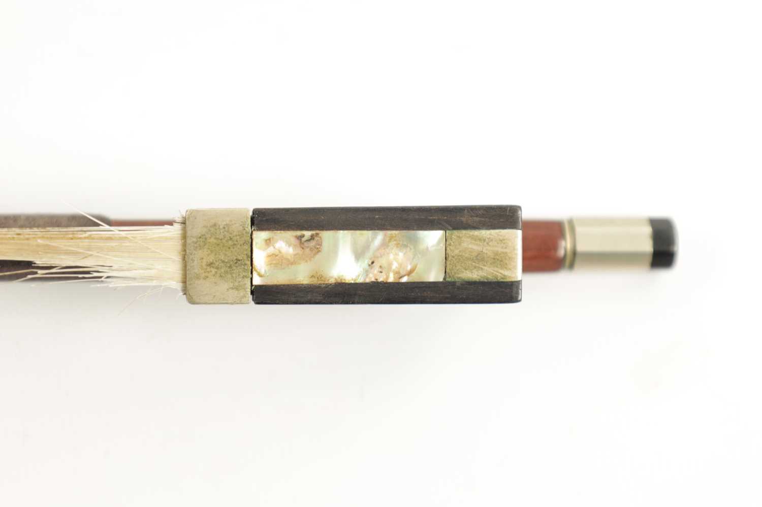 AN OLD VIOLIN BOW SIGNED TOURTE - Image 4 of 7