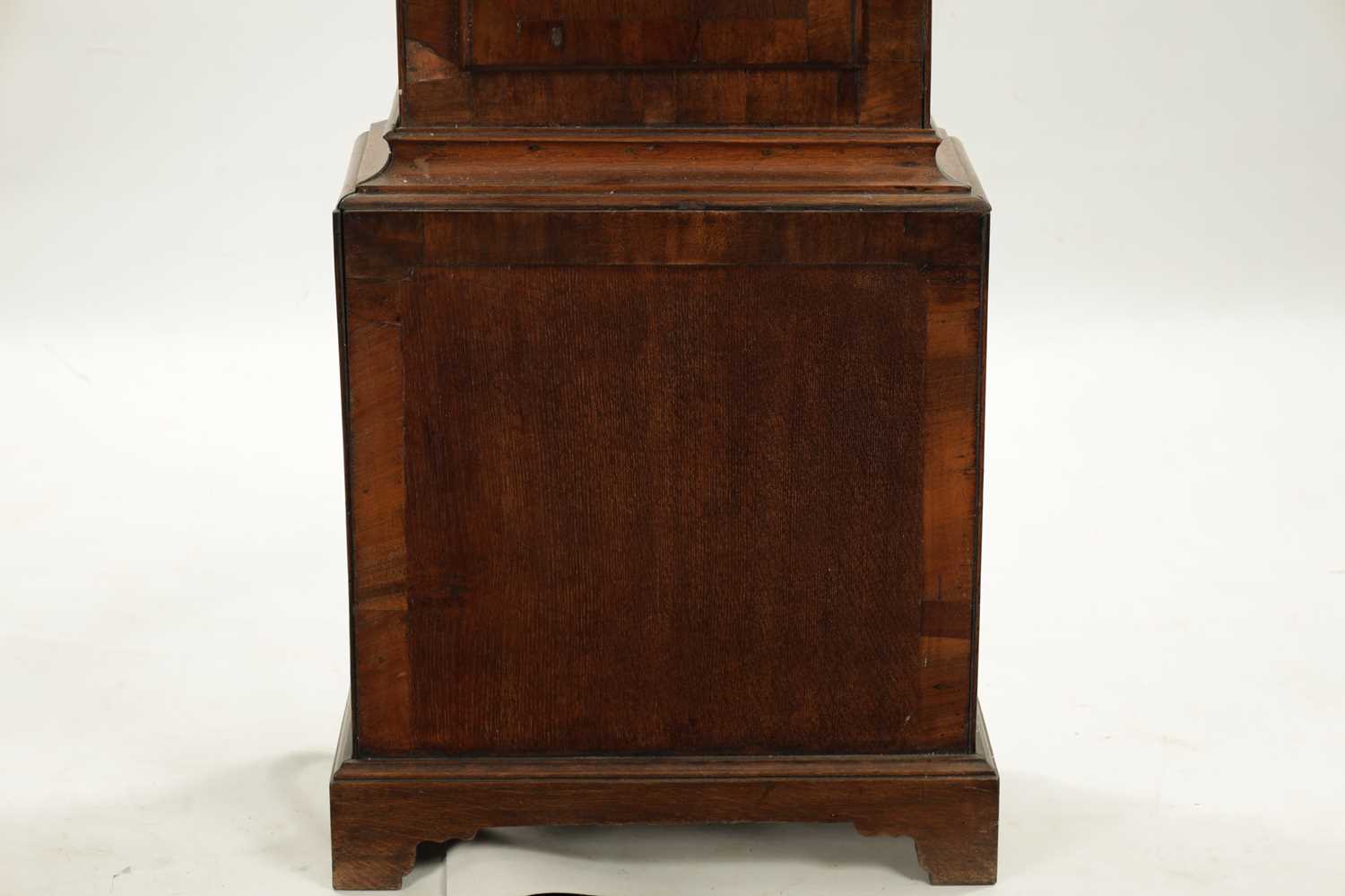 DOLLIF ROLLISSON, HALTON. A MID 18TH CENTURY OAK AND BURR WALNUT LONGCASE CLOCK - Image 3 of 6