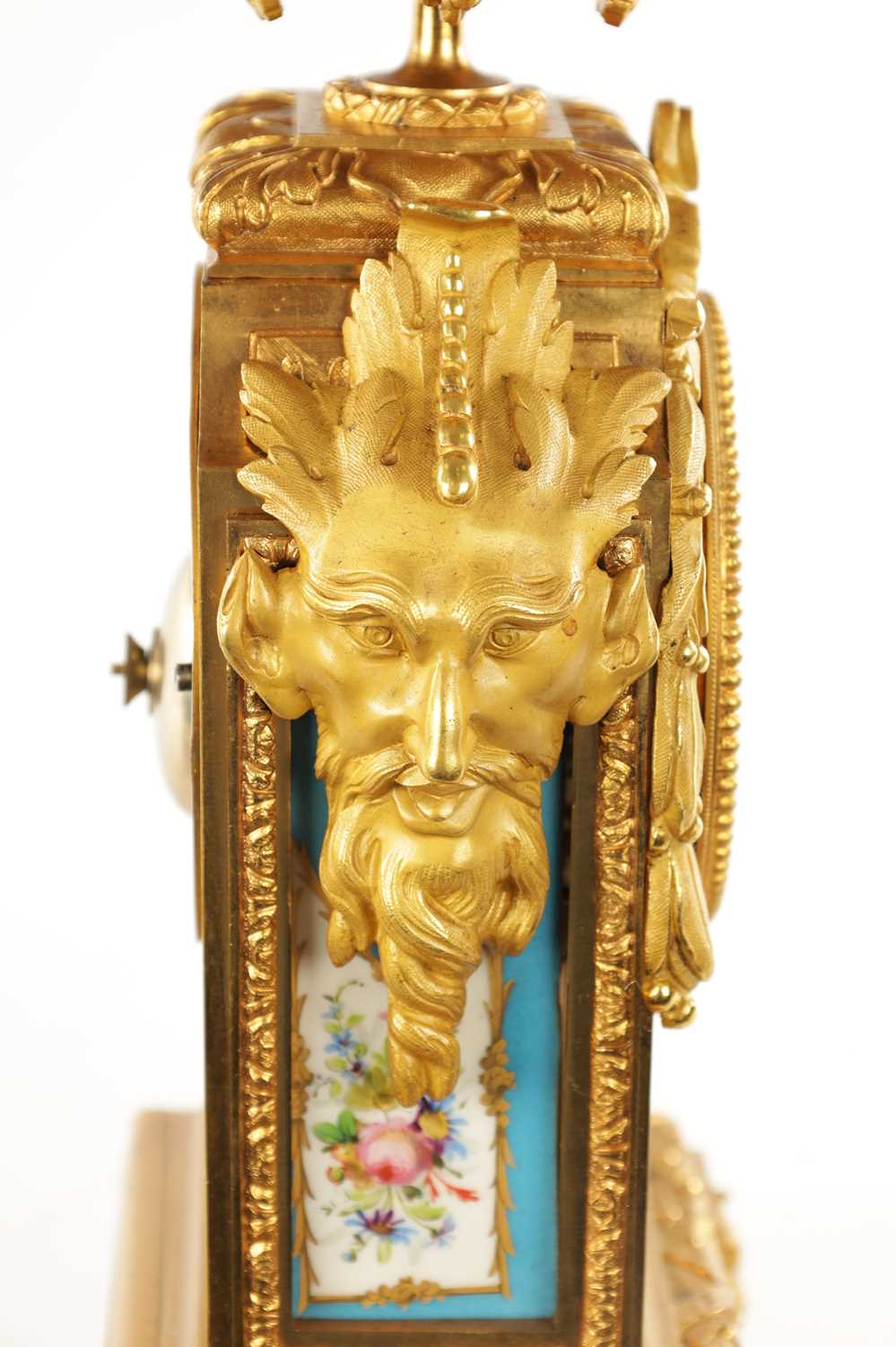 A LATE 19TH CENTURY FRENCH PORCELAIN PANELLED ORMOLU MANTEL CLOCK - Image 9 of 10