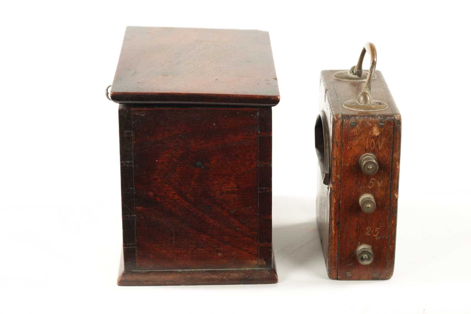 A 19TH CENTURY MAHOGANY CASED SIGNED ELECTRIC VOLTMETER - Image 6 of 9