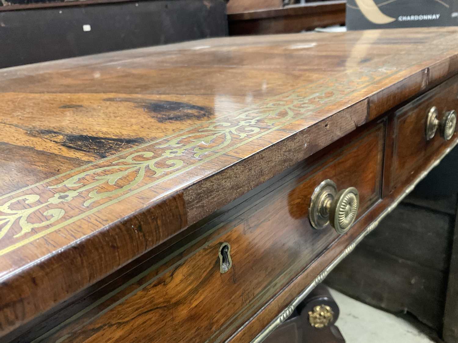 A REGENCY FIGURED ROSEWOOD BRASS INLAID SOFA TABLE - Image 10 of 16