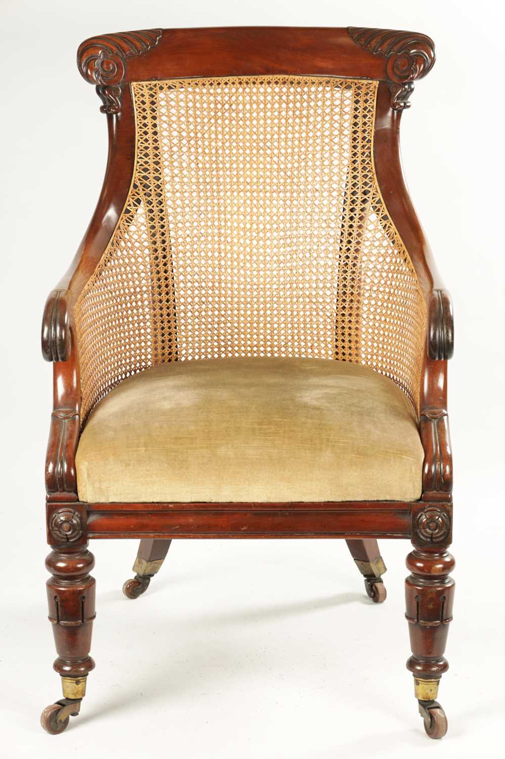 A GOOD WILLIAM V CARVED MAHOGANY BERGERE LIBRARY CHAIR WITH OLD LANCASTER PAPER LABEL - POSSIBLY GIL - Image 4 of 15