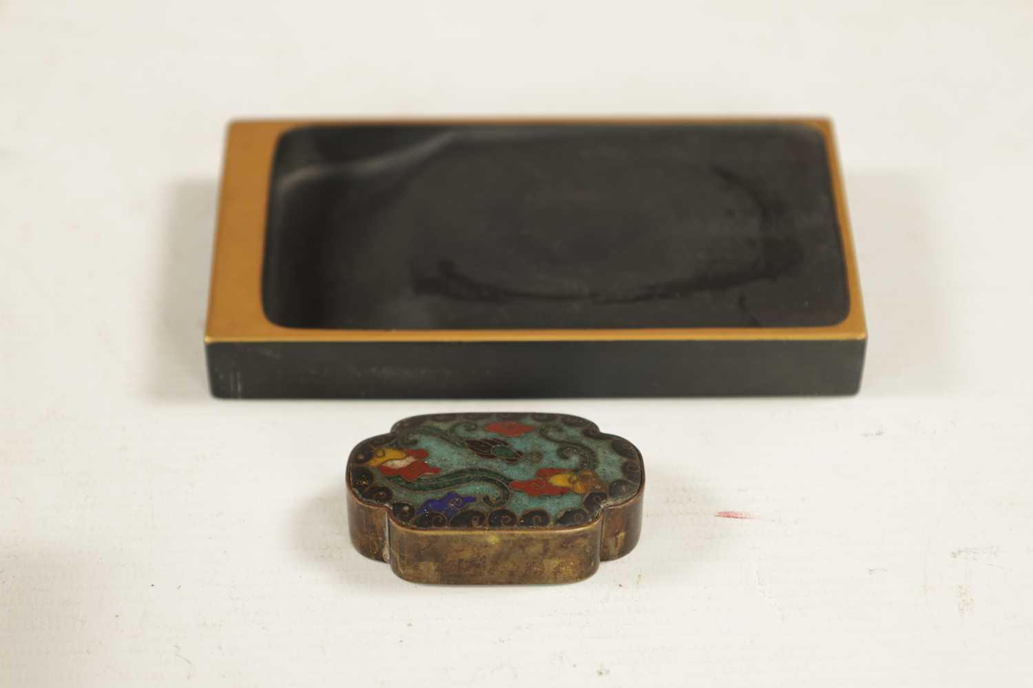 A FINE JAPANESE MEIJI PERIOD LACQUER WORK SUZURIBAKO (WRITING BOX) - Image 5 of 5