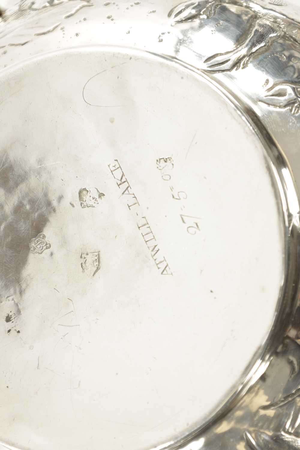 A FINE CHARLES II OVERSIZED SILVER PORRINGER - Image 8 of 8