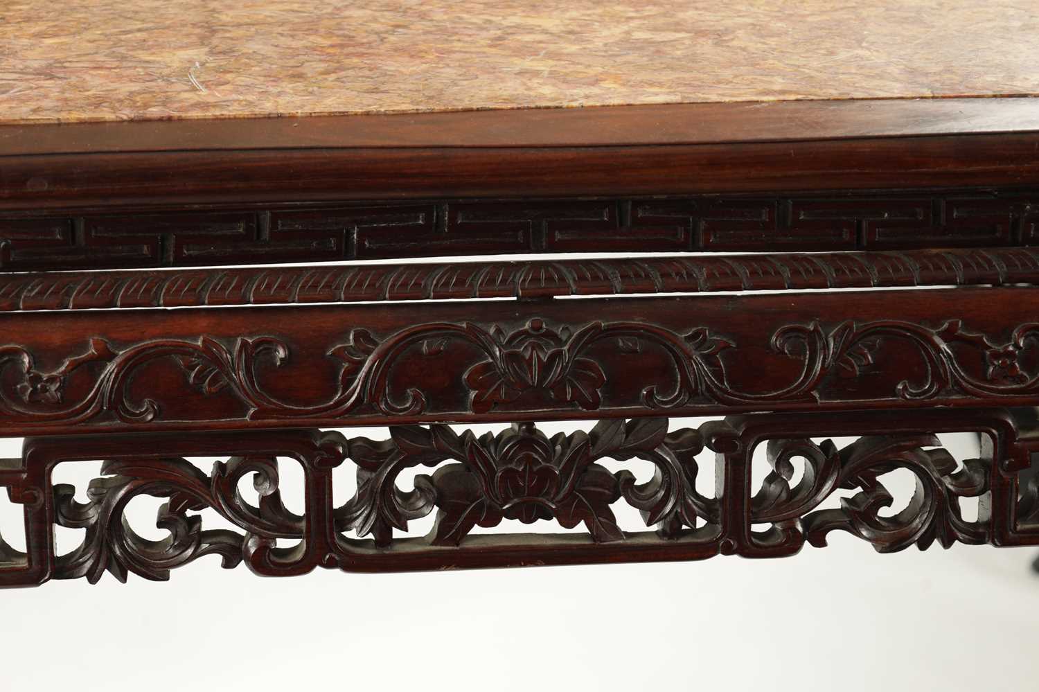 A 19TH CENTURY CHINESE HARDWOOD ALTAR TABLE - Image 3 of 10