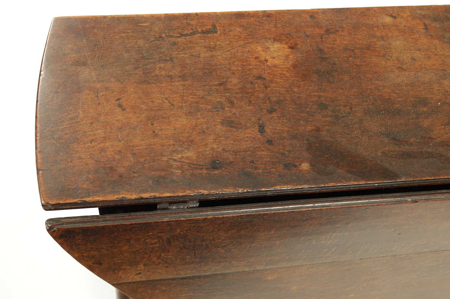 A LATE 17TH CENTURY OAK GATELEG TABLE WITH BREGANZA FEET - Image 4 of 6