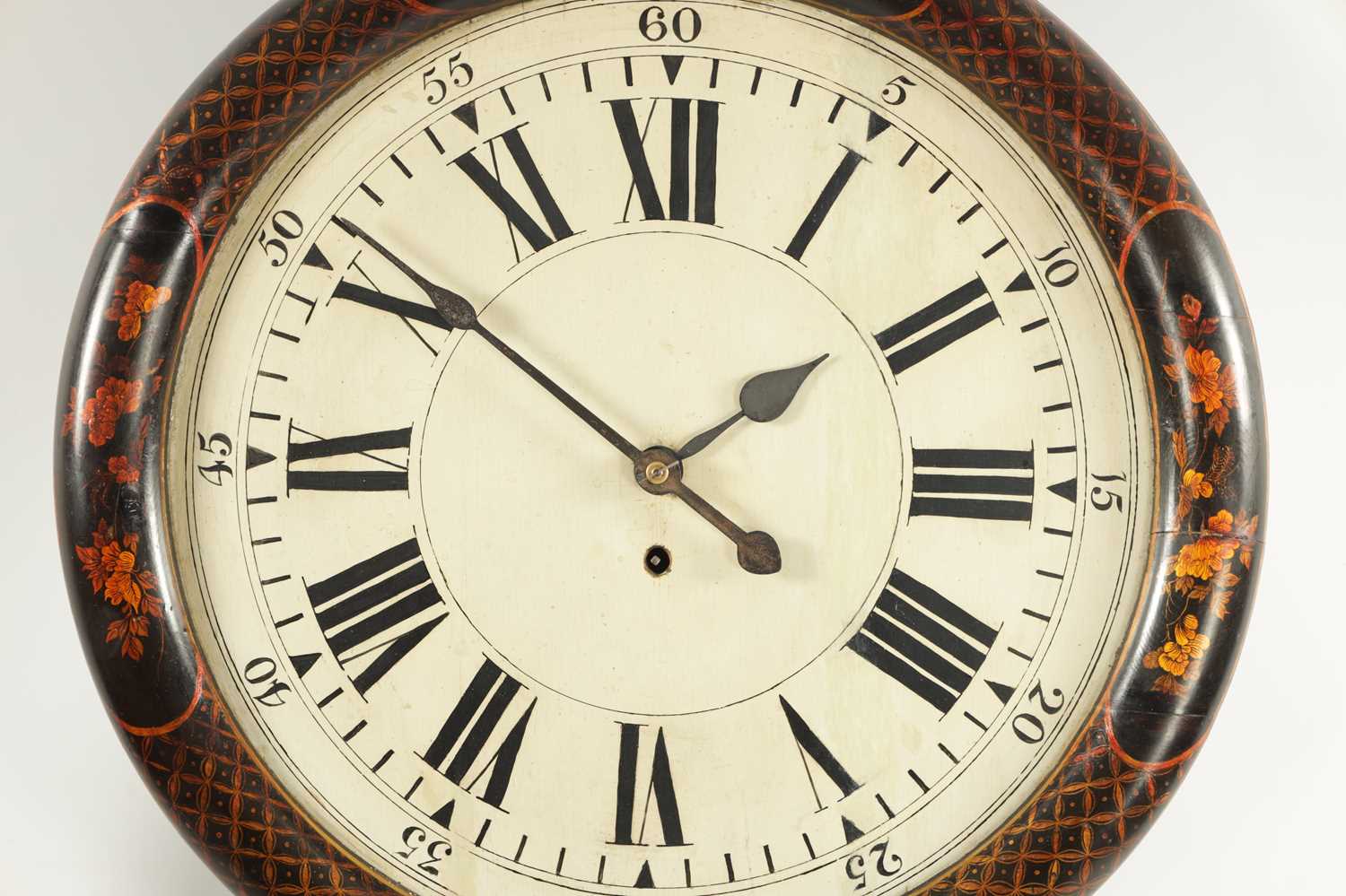 TAILER, KIRKBY (STEPHEN). A GEORGE III CHINOISERIE TAVERN CLOCK - Image 2 of 5