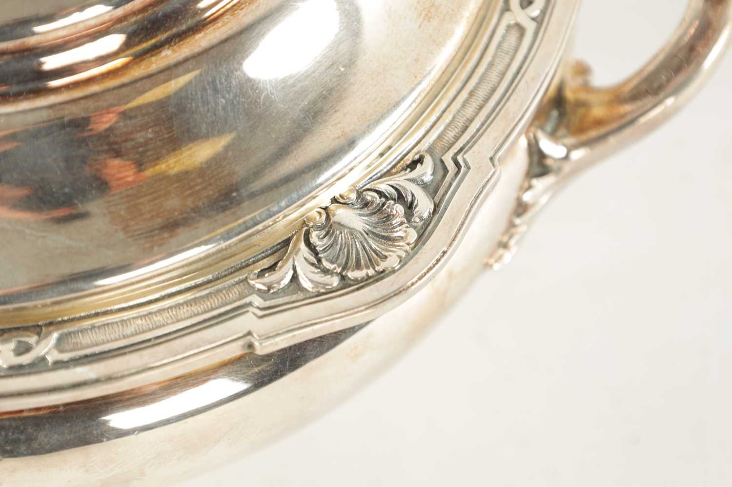 A 19TH CENTURY CONTINENTAL SILVER TWO-HANDLED LIDDED VEGETABLE DISH - Image 5 of 11