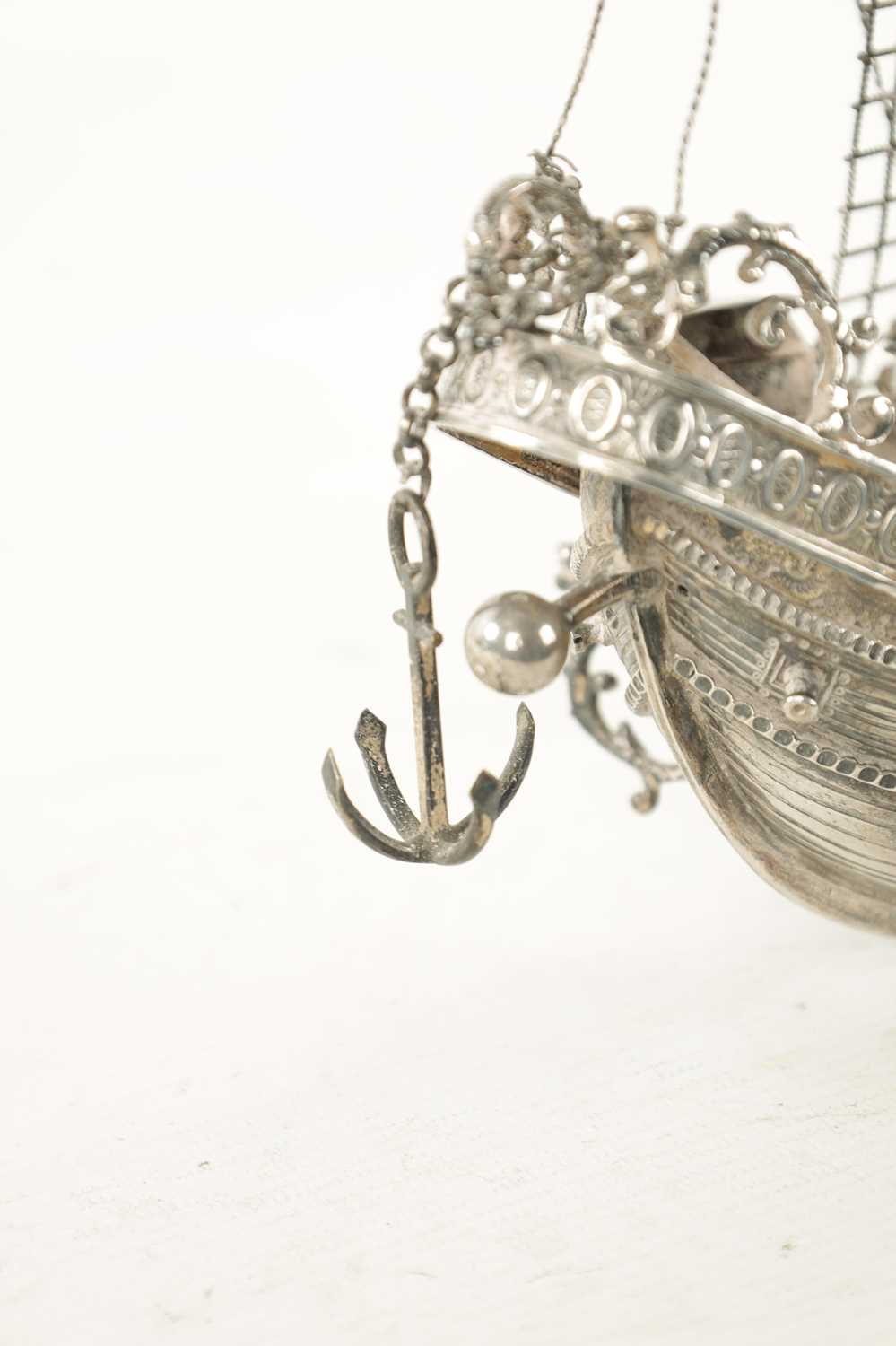 A LATE 19TH CENTURY CONTINENTAL SILVER NEFF WITH ENGLISH IMPORT MARKS - Image 7 of 13