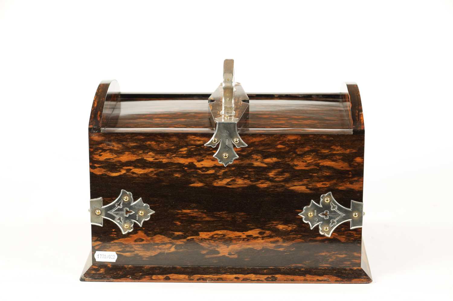 A FINE LATE VICTORIAN SILVER MOUNTED CALAMANDER HUMIDOR - Image 7 of 9