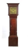 PORTHOUSE PENRITH. AN 18TH CENTURY OAK BRASS DIAL 30HR LONGCASE CLOCK WITH ENGRAVED NAMED CENTRE