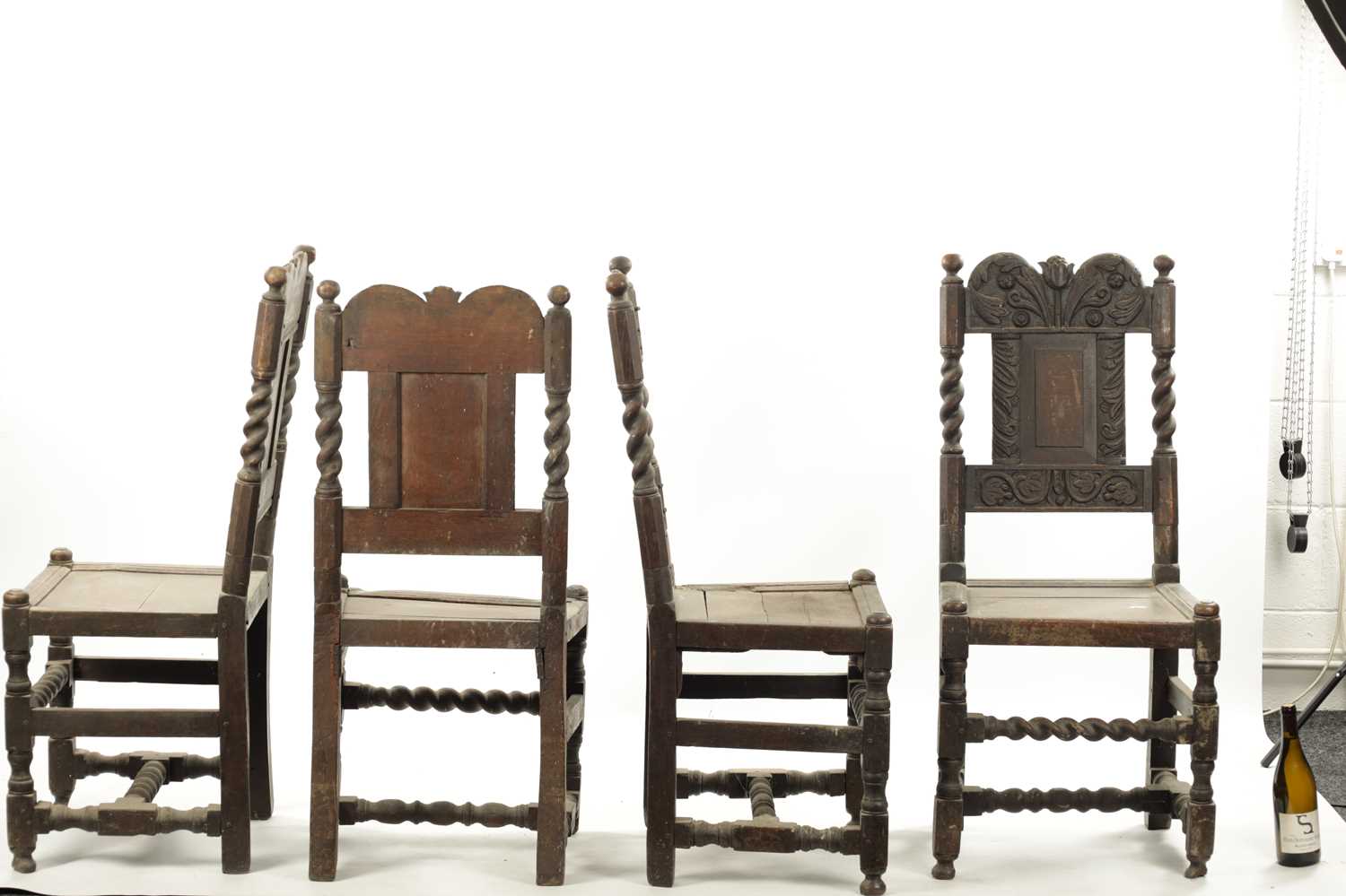 A RARE SET OF FOUR 17TH CENTURY CARVED OAK SIDE CHAIRS - Image 6 of 10