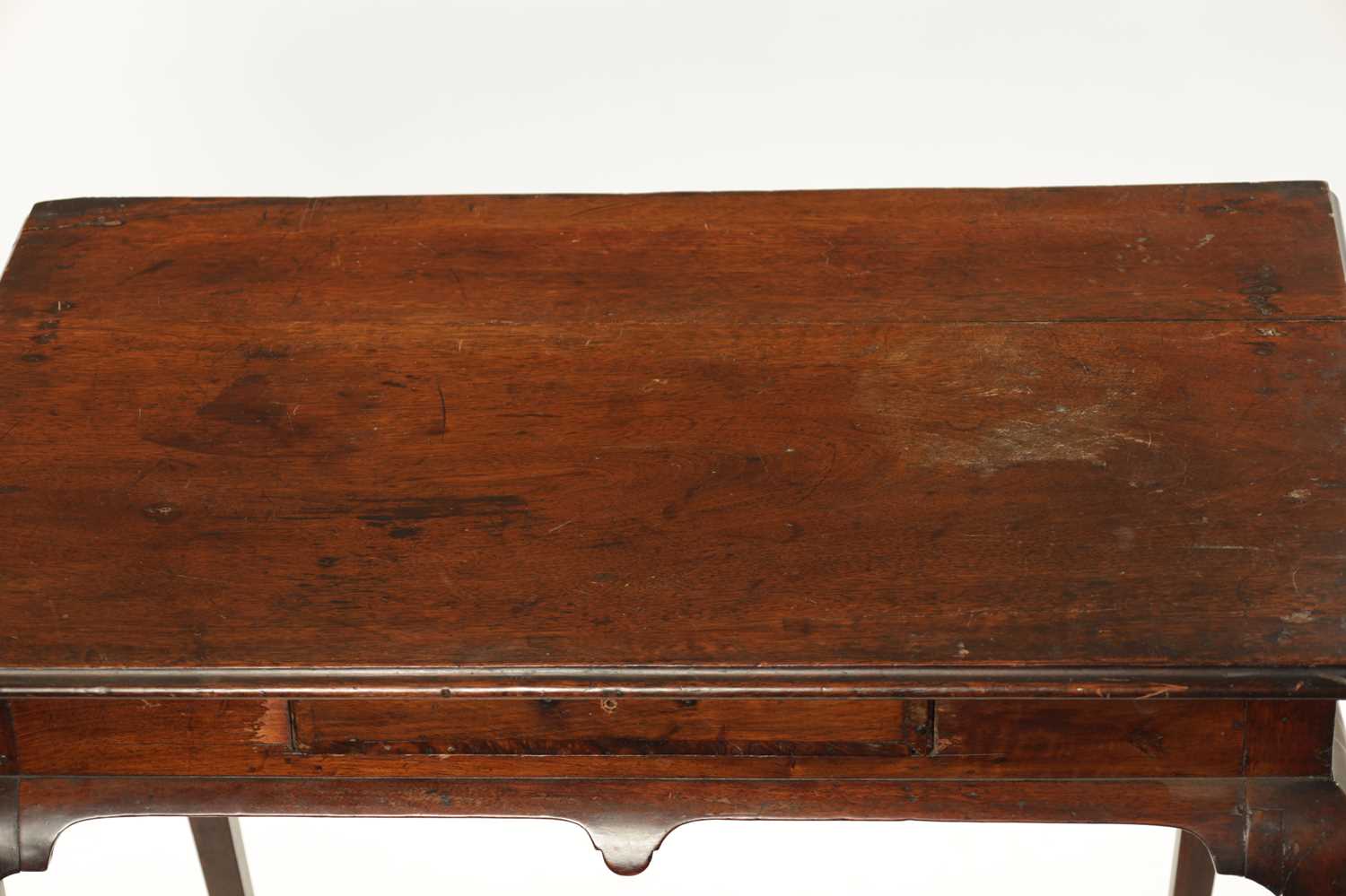 A GEORGE I WALNUT SILVER TABLE - Image 5 of 5