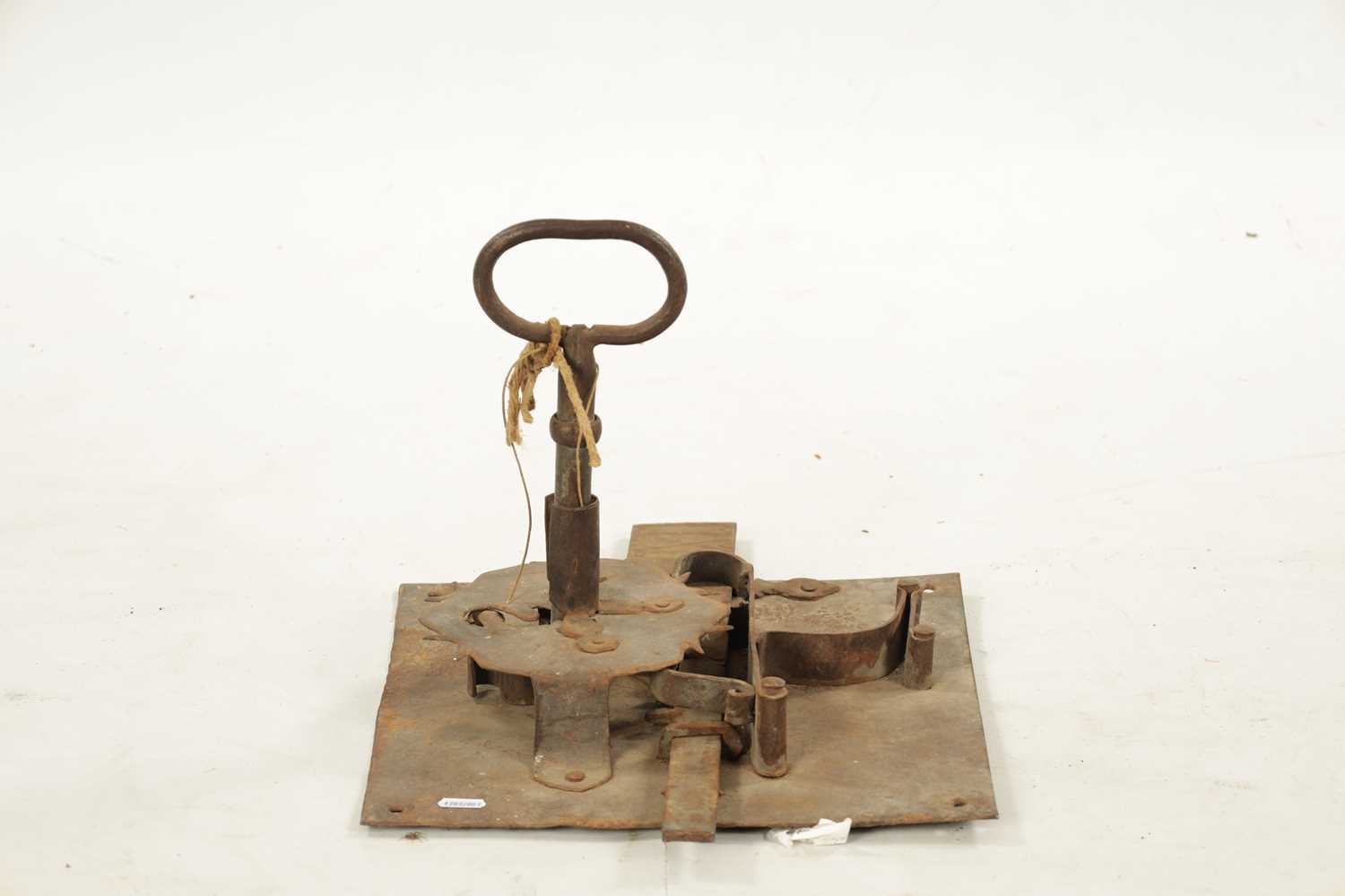 AN EARLY 18TH CENTURY IRON LOCK AND KEY OF LARGE SIZE - Image 3 of 7