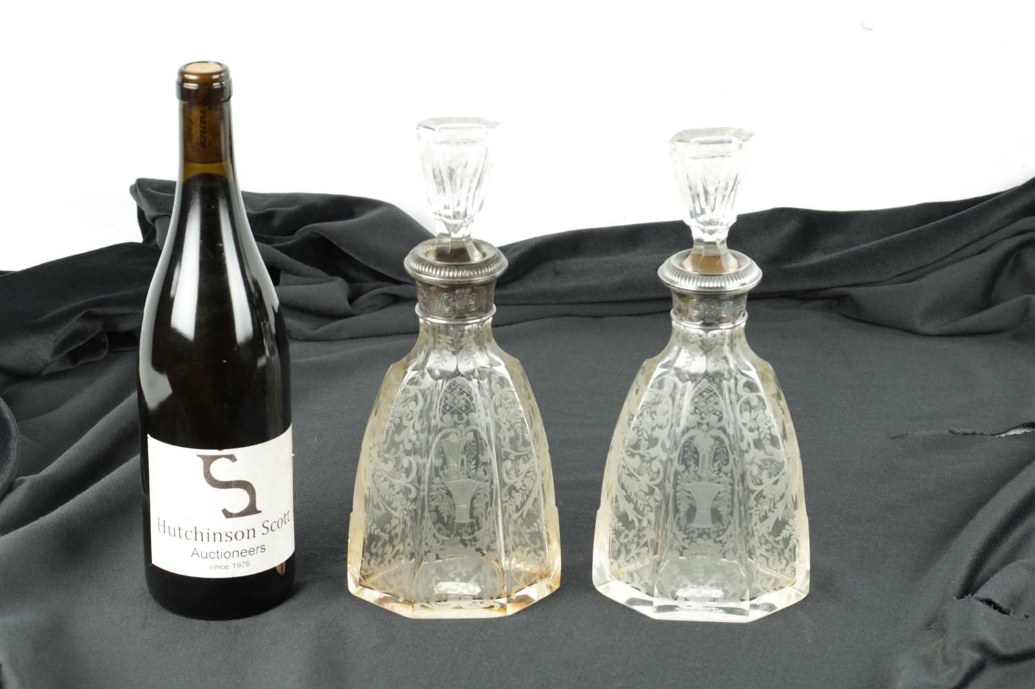 A NEAR PAIR OF 19TH CENTURY SILVER TOPPED CUT GLASS DECANTERS - Image 2 of 11