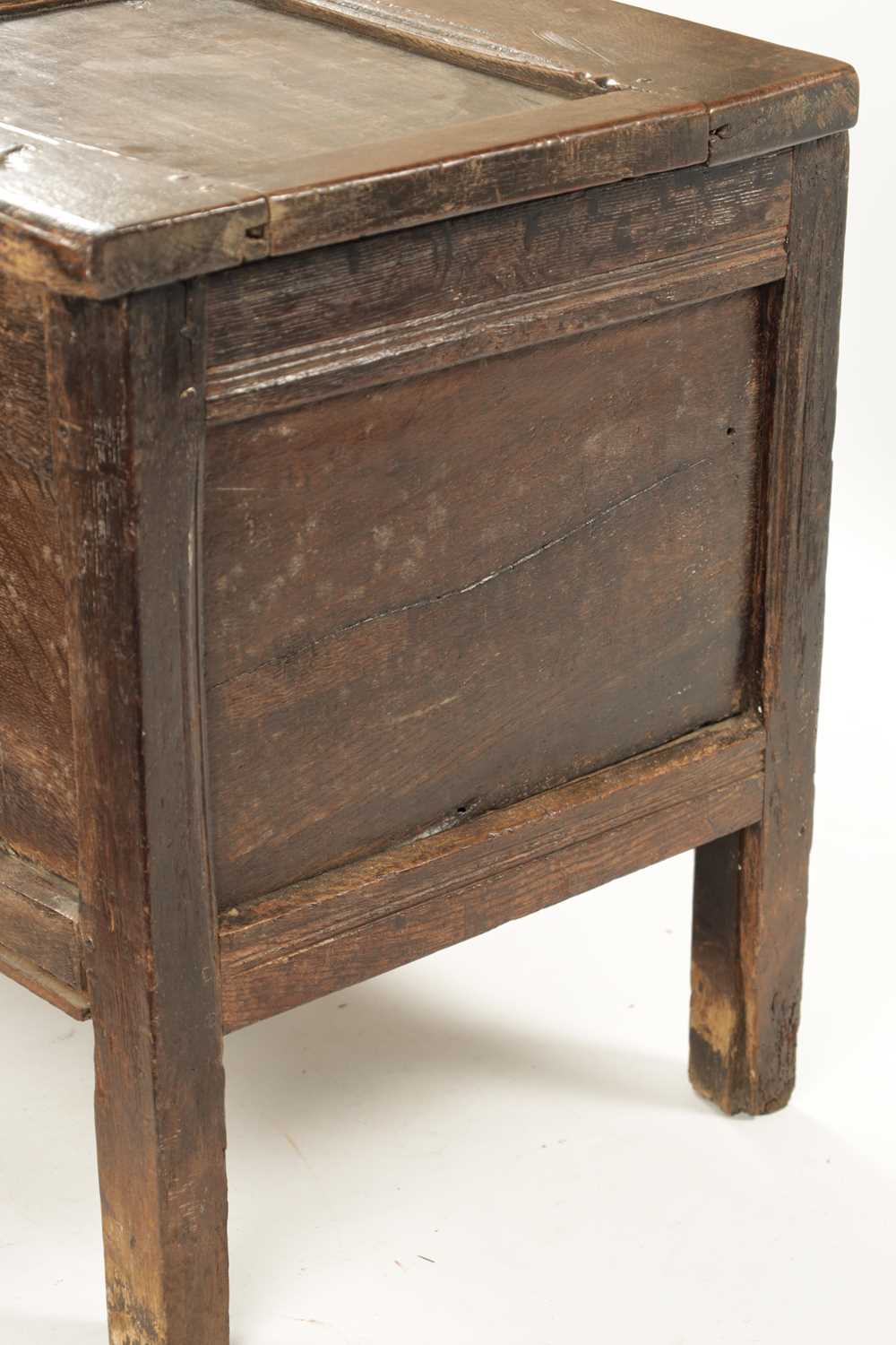 A GOOD SMALL LATE 17TH CENTURY OAK PANELLED COFFER - Image 11 of 11