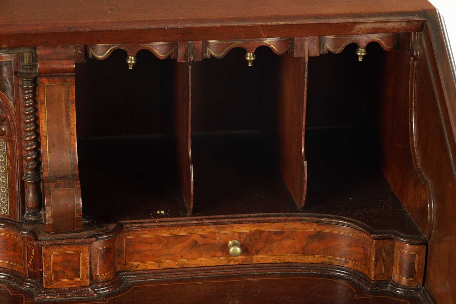 AN IMPORTANT FINE GEORGE II BRASS INLAID FIGURED MAHOGANY BUREAU ATTRIBUTED TO JOHN CHANNON - Image 6 of 16