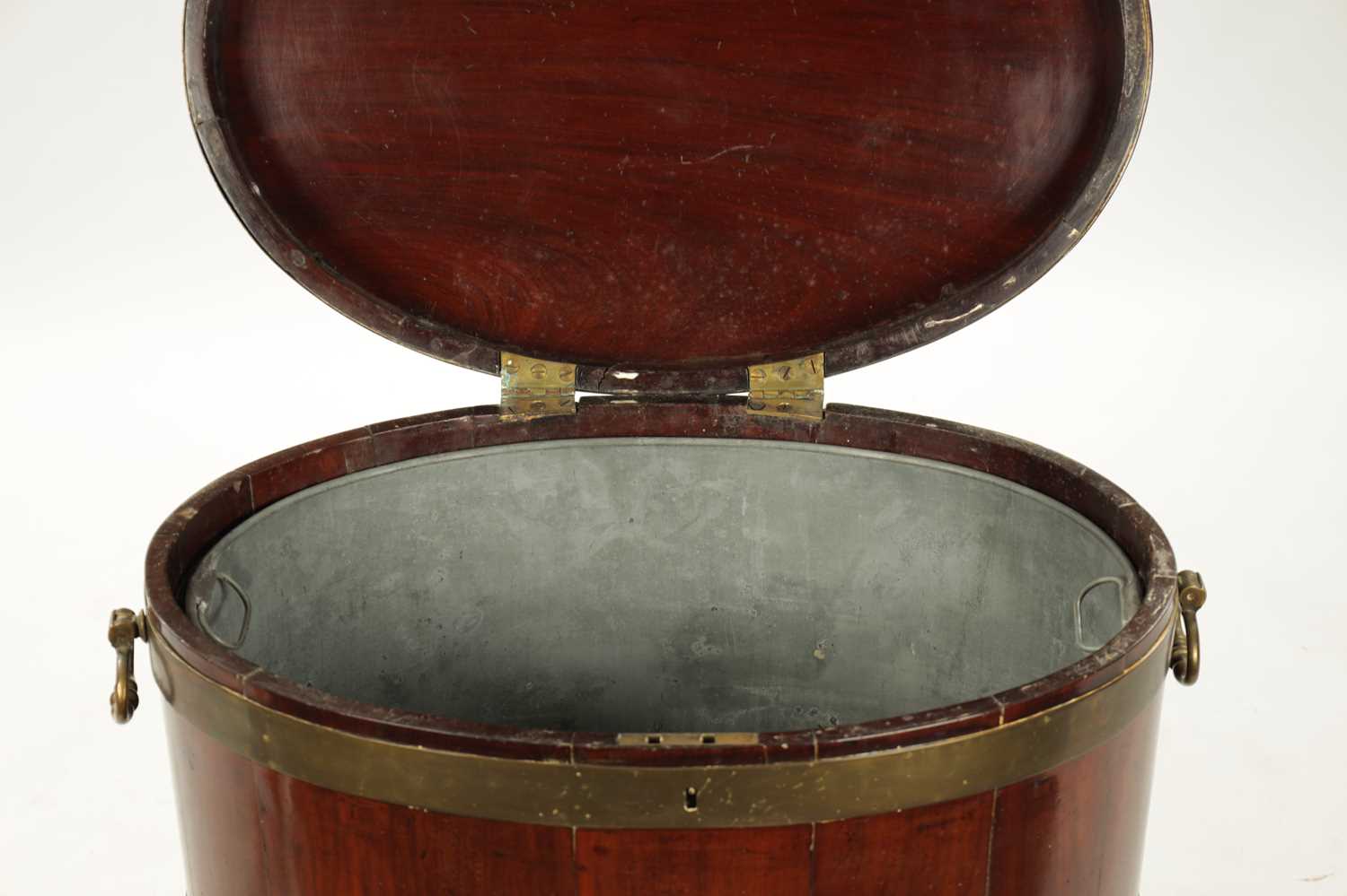A GEORGE III OVAL MAHOGANY WINE COOLER ON STAND - Image 5 of 5